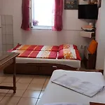 Cvitini Dvori Garjak * Vrlika