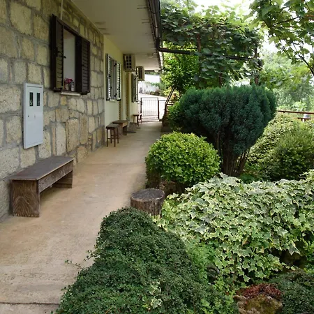 Apartment Cvitini Dvori Garjak