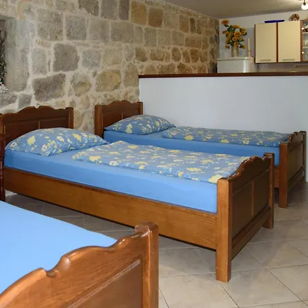 Cvitini Dvori Garjak Apartmán Vrlika