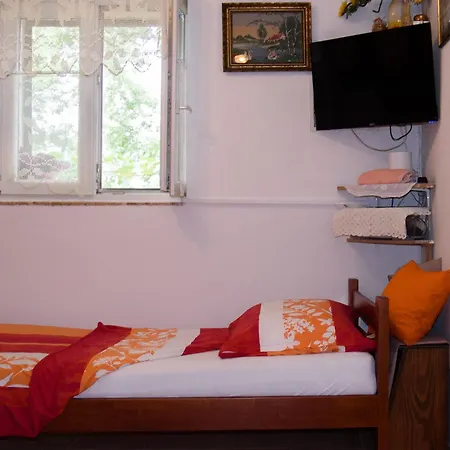 Apartment Cvitini Dvori Garjak *