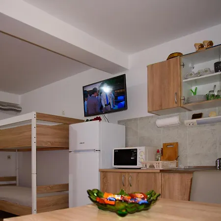 Apartment Cvitini Dvori Garjak *