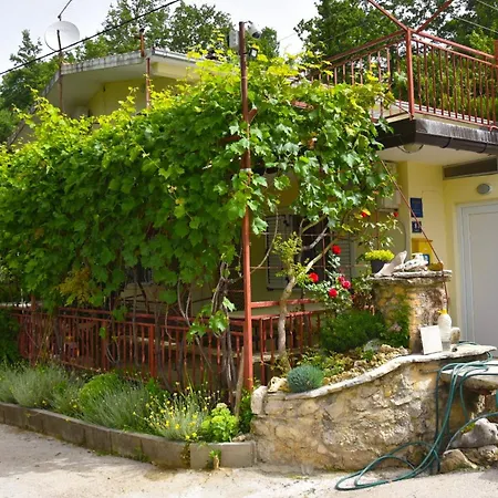 Cvitini Dvori Garjak Apartman Vrlika