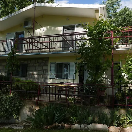 Cvitini Dvori Garjak *