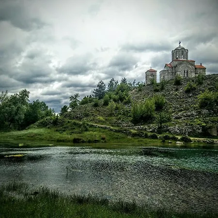 Cvitini Dvori Garjak Apartmán *