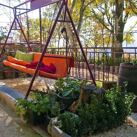Cvitini Dvori Garjak Apartment